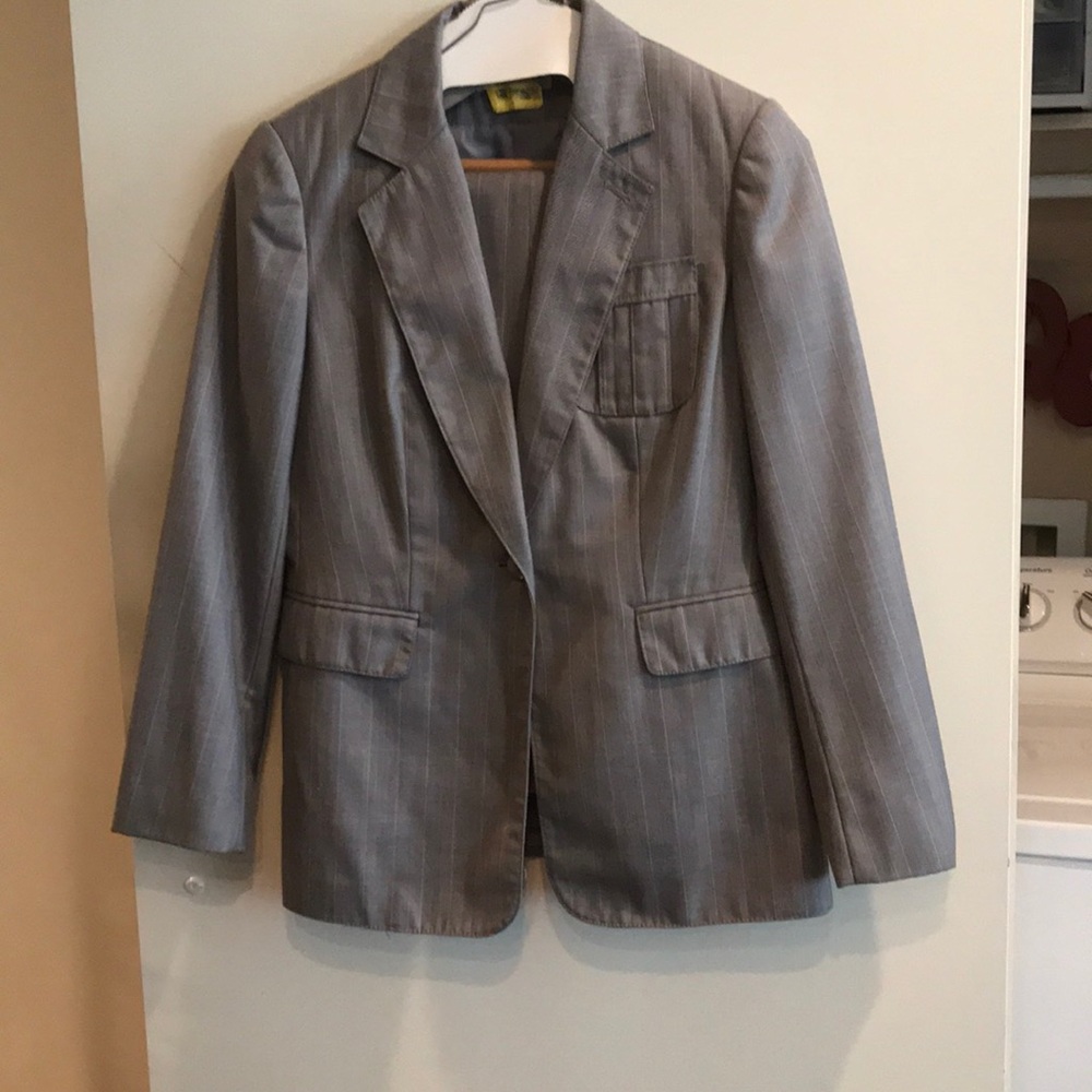 Grey jacket and pant suit